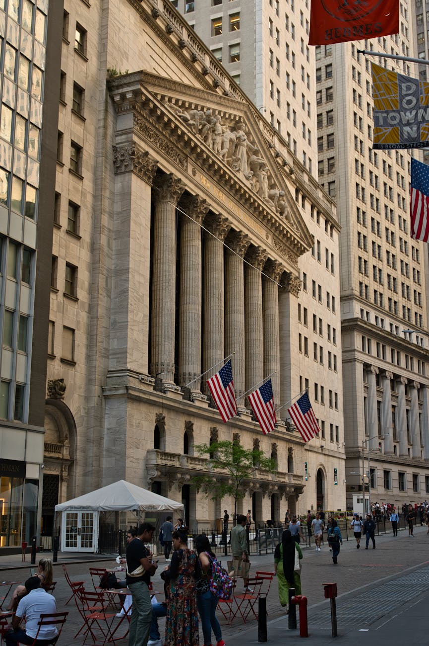 Traders on the New York Stock Exchange floor