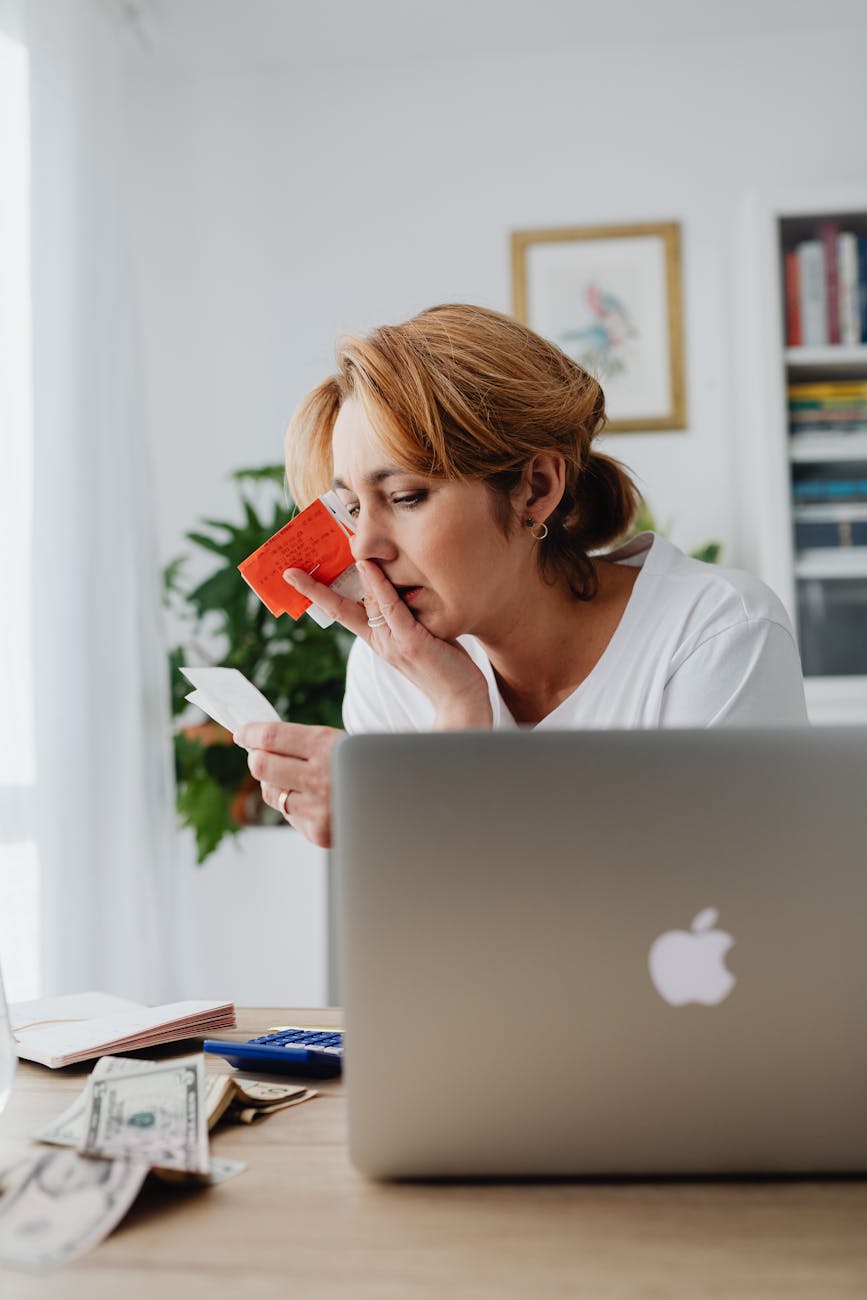 Credit cards and household bills
