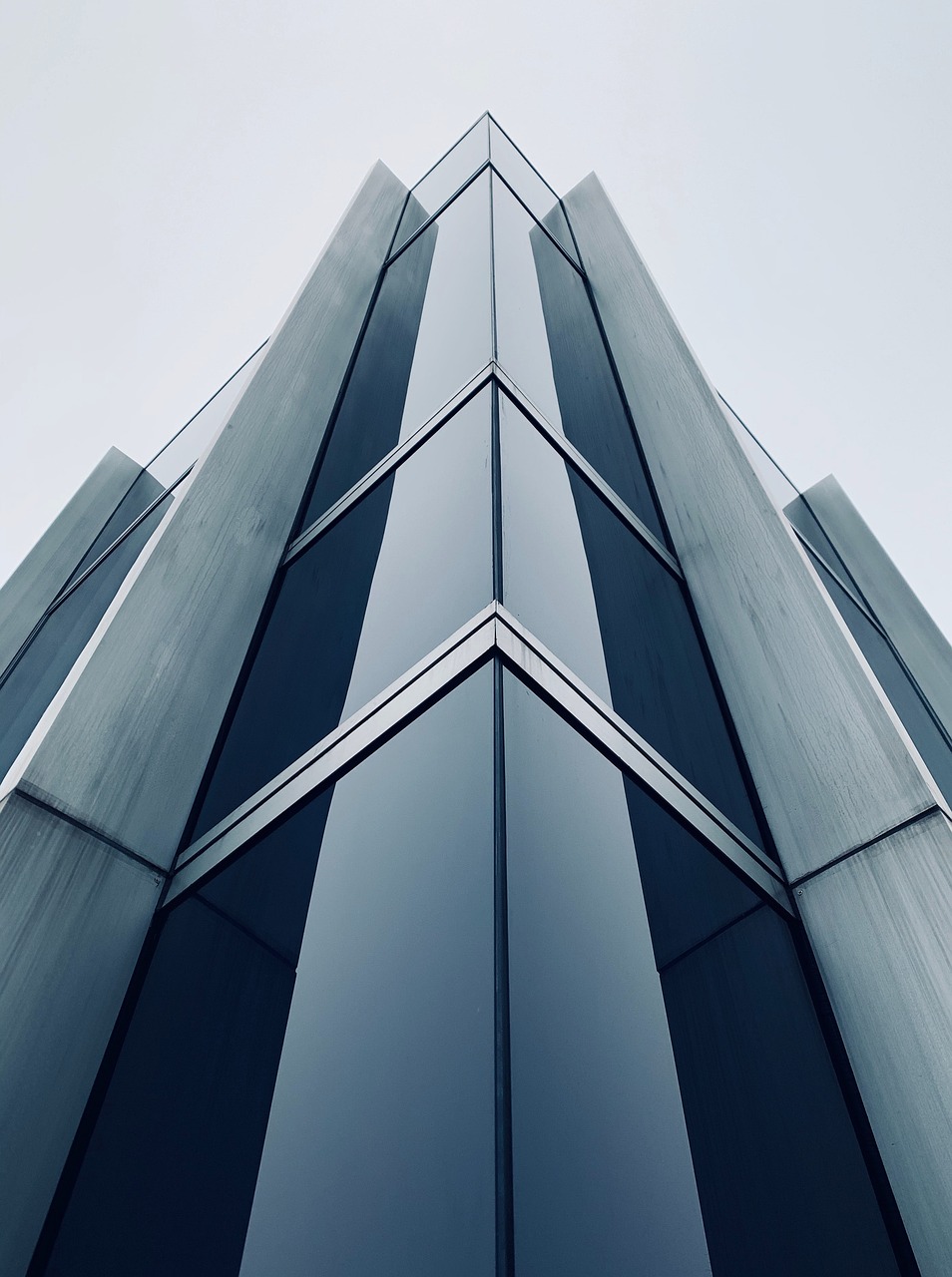 Modern glass office building — financial district architecture
