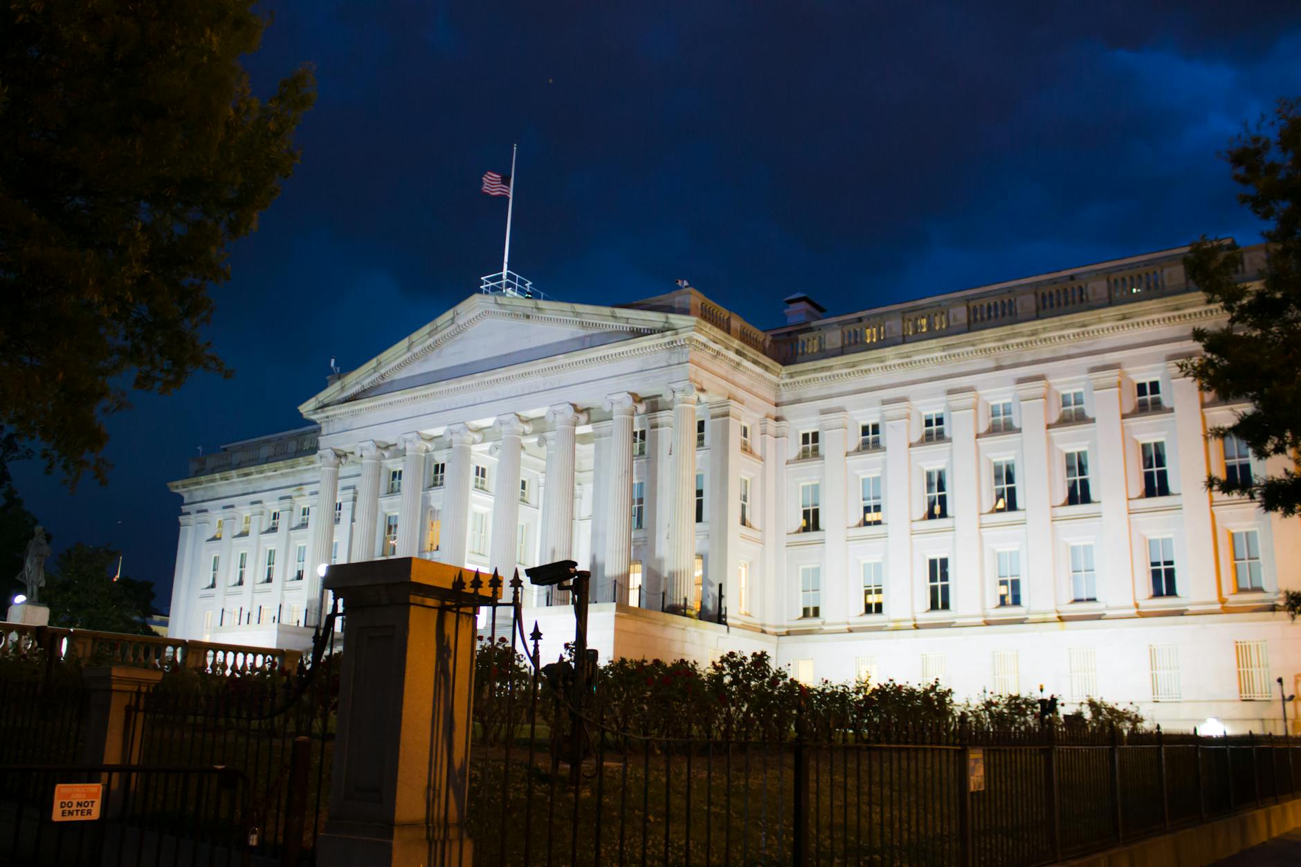 Bond market data on a trading screen reflects investors repricing Federal Reserve policy under Kevin Warsh