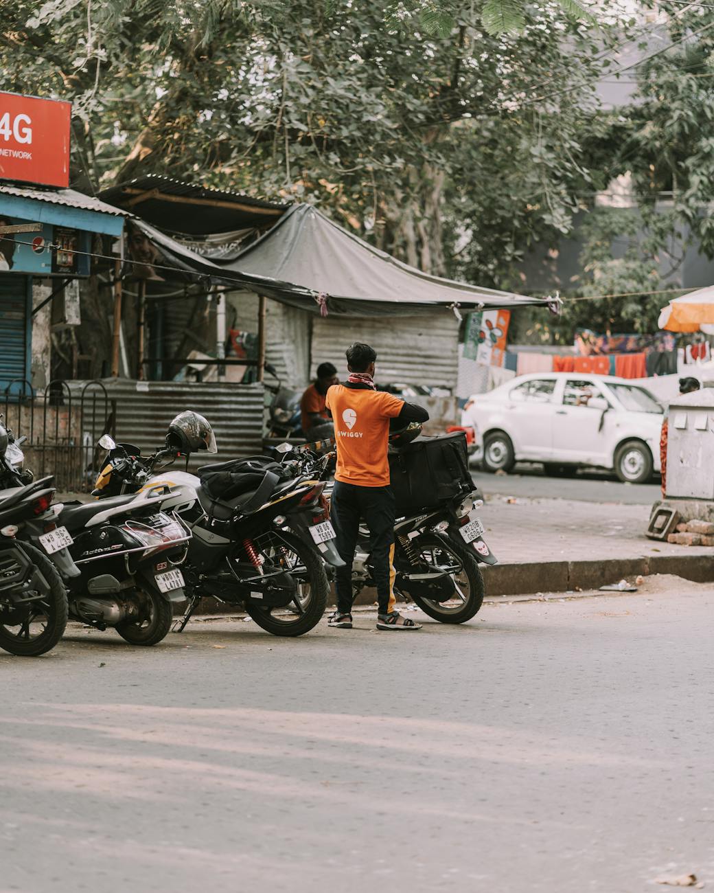 A Zepto delivery rider in India