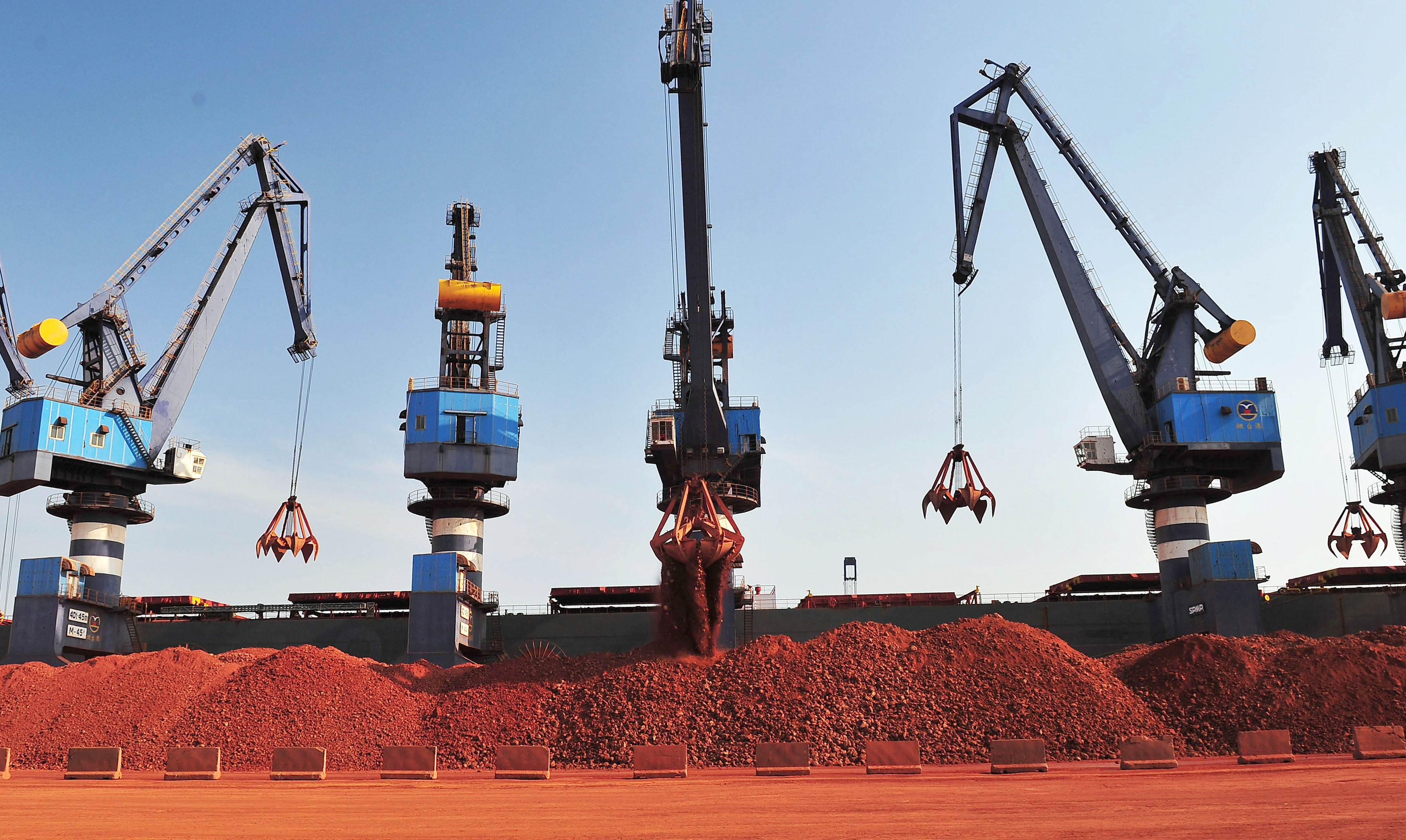 Bauxite mining in Guinea