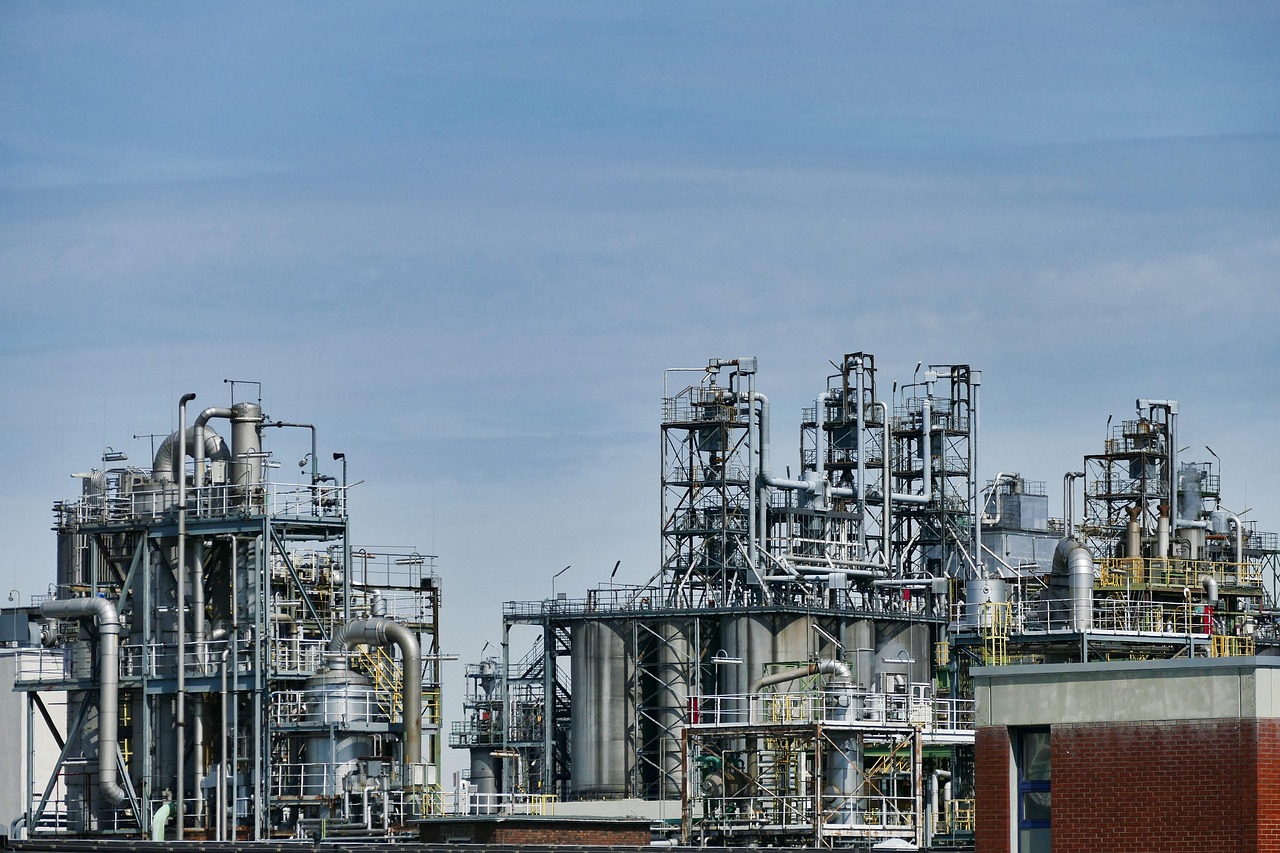 Russia is considering limits on diesel and jet-fuel exports after Ukrainian attacks cut refinery run rates, raising the risk of tighter middle-distillate supplies.