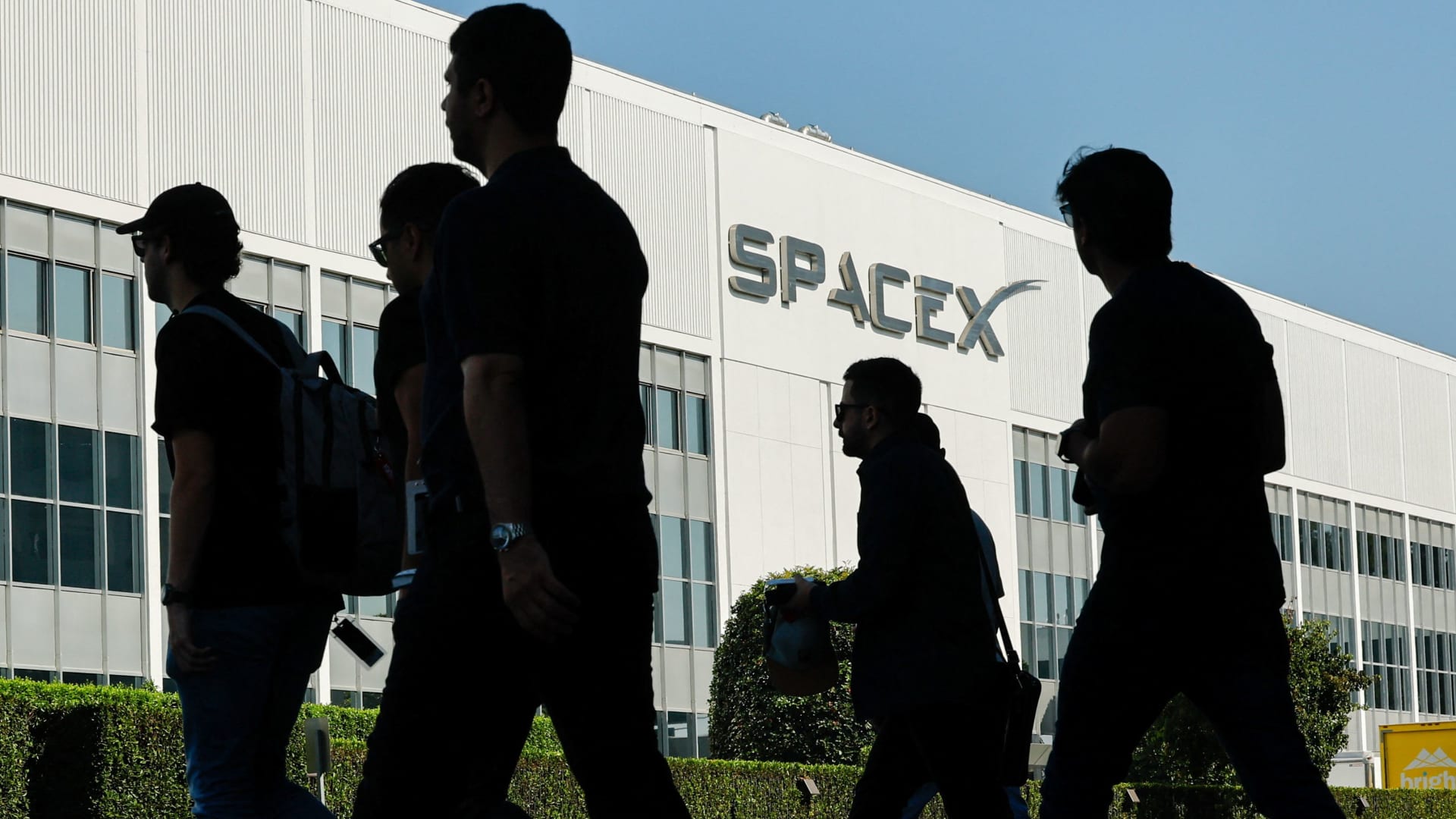 SpaceX raises $25 billion in debt sale less than two weeks after IPO