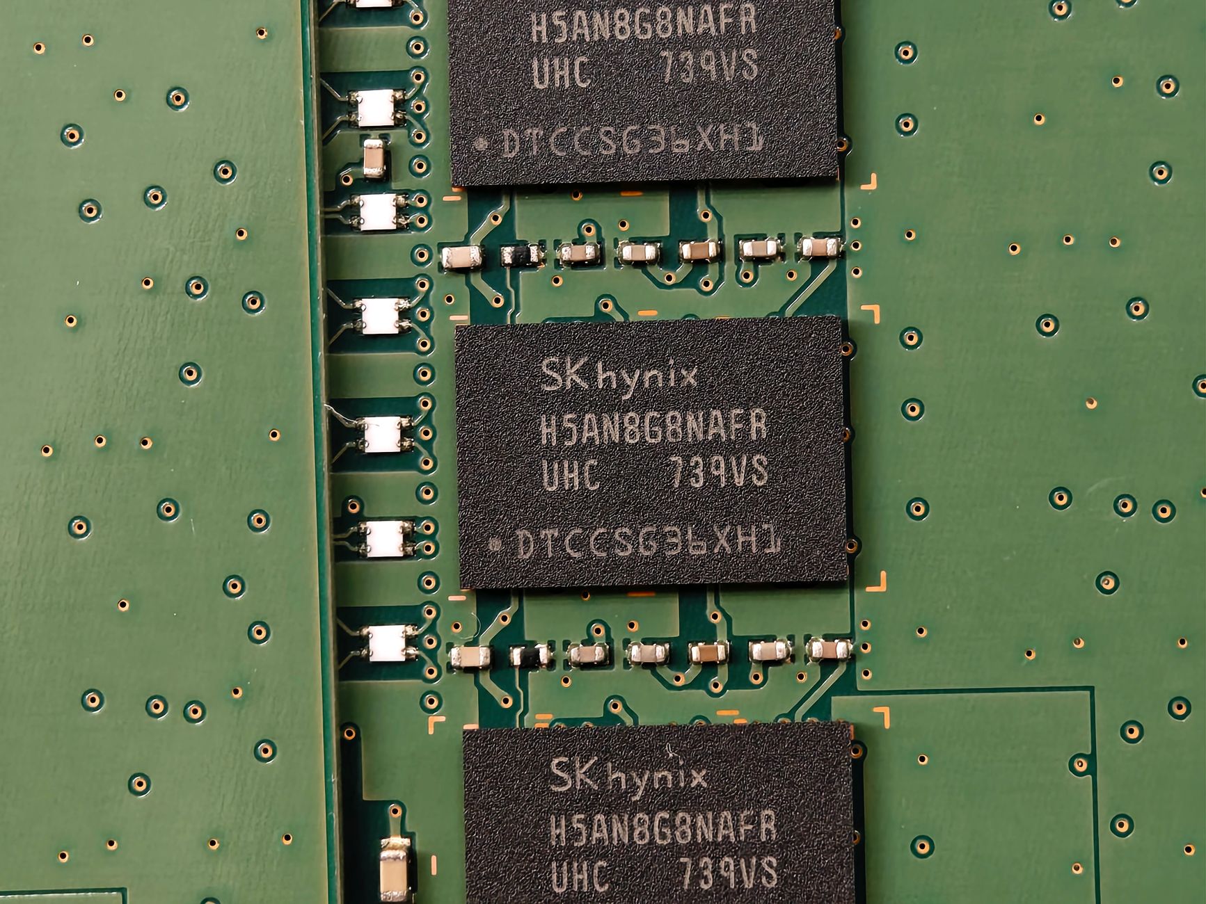 SK hynix US listing demand tops 7x as AI-memory trade holds